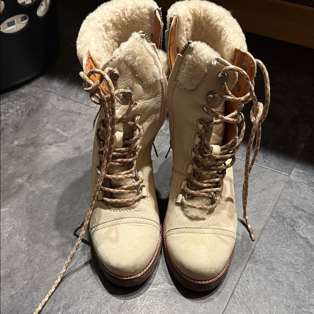 Frye Women's Cream Lace-Up Boots